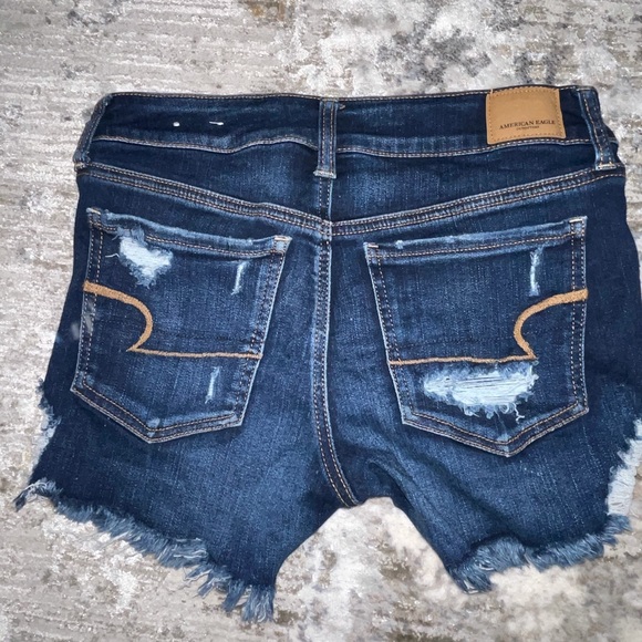 Size 6 American eagle Jean shorts - Picture 2 of 3